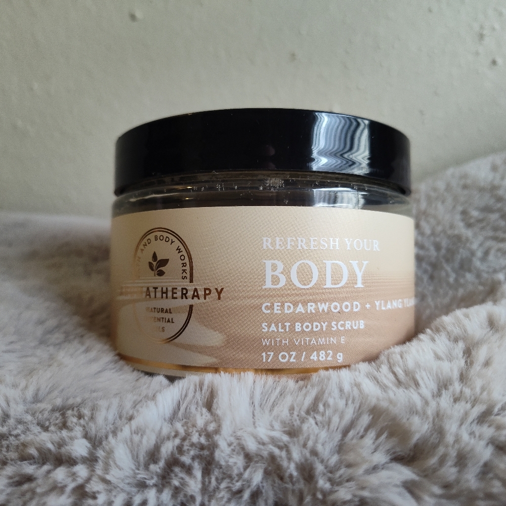 Light Beige Exfoliant Body Scrub in Frosted Jar
